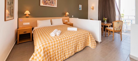 Summer View Hotel - Quadruple Room with Garden / Pool View