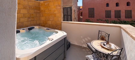 Jivaeri Luxury Suites - Helios Suite