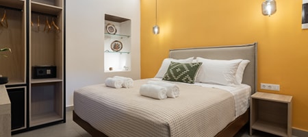 Jivaeri Luxury Suites - Kallipateira Suite