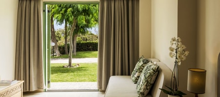 Bungalow Garden View