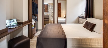 Modern Double Room Single Use