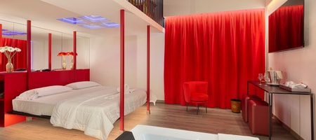 Suite with Hot-Tub