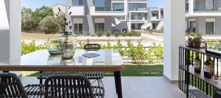 Two - Bedroom Duplex With Garden