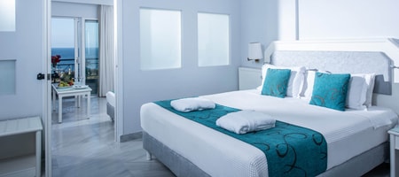 One Bedroom Suite Sea View