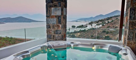 Deluxe Room With Jacuzzi And Sea View