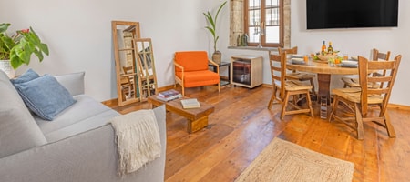 Deluxe King Suite (CRISANTHI)
