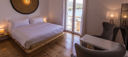 Mandrakia Premium Suite Sea View