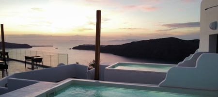 Cave Suite with Heated Plunge Pool & Caldera View