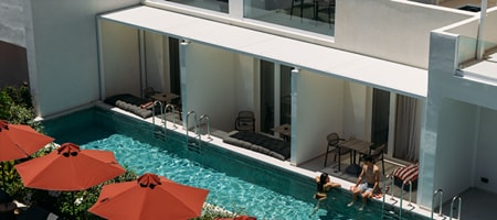 Island Suite Sharing Pool