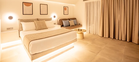 Deluxe Suite with Private Hot Tub
