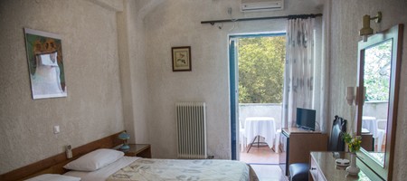 Mountain View Triple Room