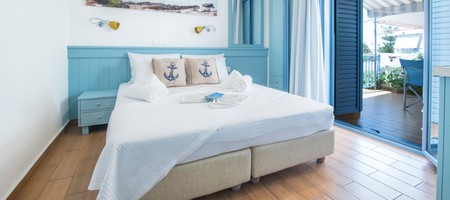 The BLUE Room - Double Room First Floor with Balcony