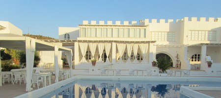 Pool & Resort View - Queen / King Bed