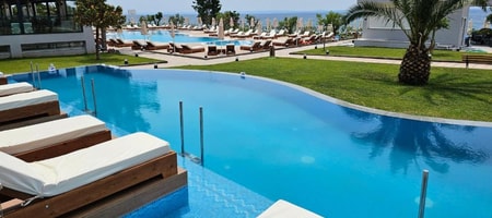 Deluxe Triple Room with Sharing Pool