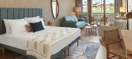 Deluxe Family Room Garden View & Pool View