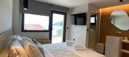 Deluxe Quadruple Room
