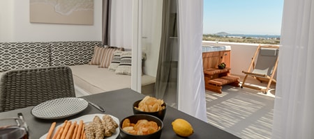 Grand 5 Bedroom Villa With Private Pool And Hot Tub