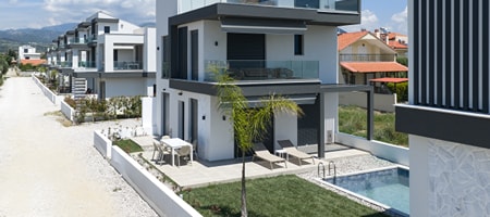 Four Bedroom Triplex With Private Pool