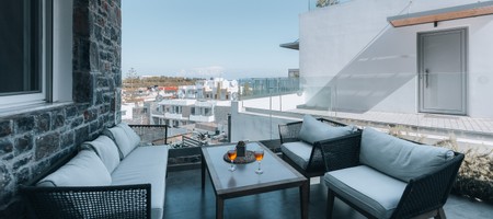 Deluxe 1-Bedroom Apartment  Pool View