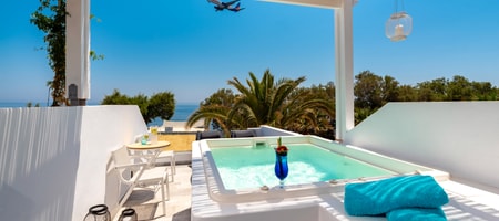 Deluxe Suite with Sea View and Hot Tub - Split Level