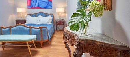 Dreamers Two-Room Suite with Hot Tub