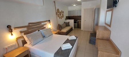 Deluxe Studio