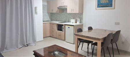 Superior One Bedroom Apartment