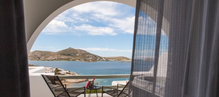 Suite with Outdoor Hot Tub and Panoramic Sea View
