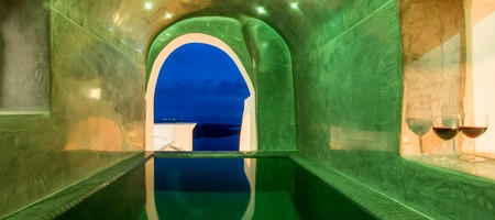 Senses Queen Suite