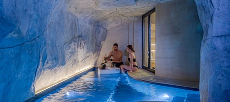 Senses Honeymoon Villa with Private Pool and Range Rover Car