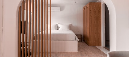 Superior Suite with Side Sea View