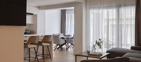 Deluxe Two Bedroom Residence-Acropolis View Lounge