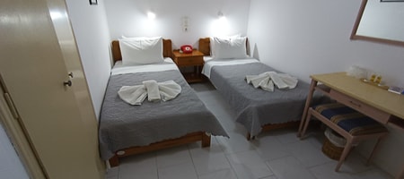 SMALL TWIN OR DOUBLE 1ST FLOOR