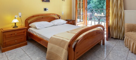 Double / Twin Room | Meteora View [17 m²]