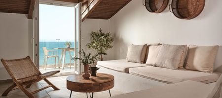 Superior 2nd floor 3 Bedroom Apartment - Sea View