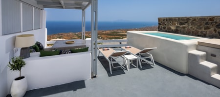 Superior Suites with heated plunge pool / jacuzzi & sea view