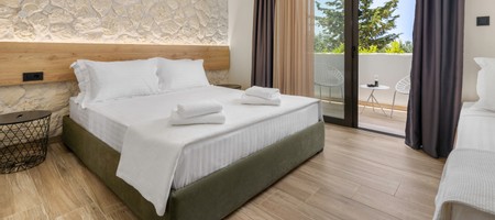 Classic Triple Room Sea View