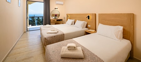 Triple Room with Sea View