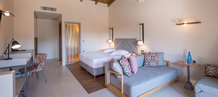 Deluxe Junior Suite Mountain & Garden View