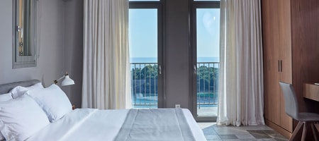Residence with Sea View