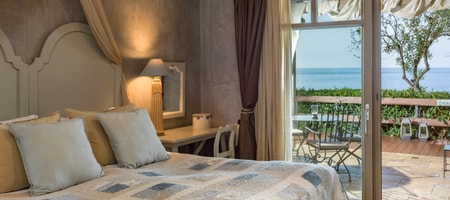 Deluxe Suite 6