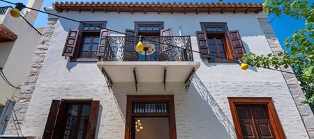 Greek Boutique Homes (Plakes Collection)