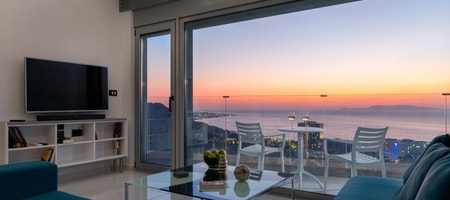 2 Bedroom Suite with Jacuzzi and Sea View