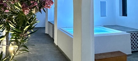 Annex Suite with Outdoor Jacuzzi – No View