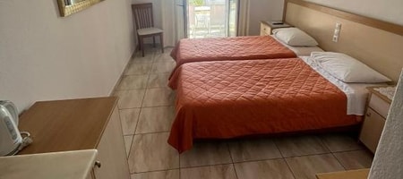 DOUBLE OR TWIN ROOM WITH SIDE SEA VIEW