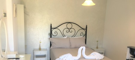Double Room Garden View 8