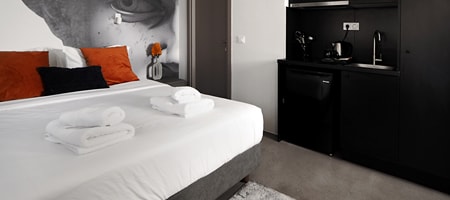 Elegant Double Room - The Solon House 101