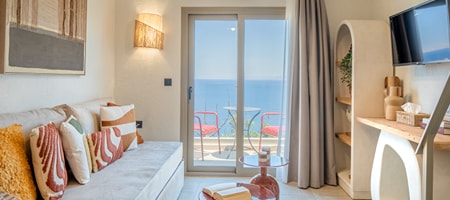 Suite - Split Level with Sea View & Balcony