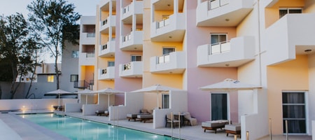 Swim-Up Room Pool View Shared Pool Main Building 16+