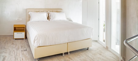 Spilies One-Bedroom Apartment L